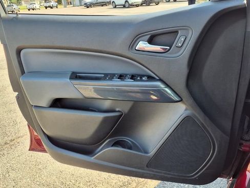 Used 2018 Chevrolet Colorado Z71 AWD/4WD image 36