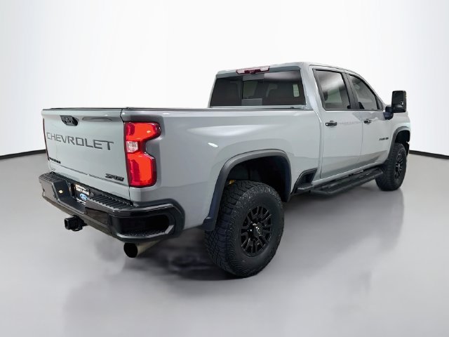 Used 2024 Chevrolet Silverado 2500 ZR2 w/ Technology Package AWD/4WD image 7