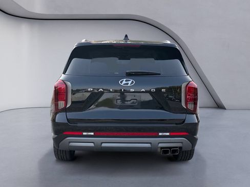 Used 2023 Hyundai Palisade SEL FWD image 4
