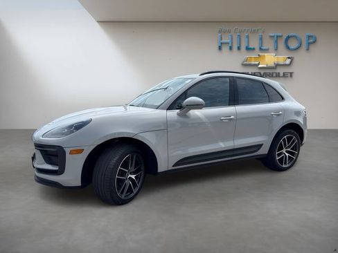 Used 2023 Porsche Macan AWD/4WD image 11