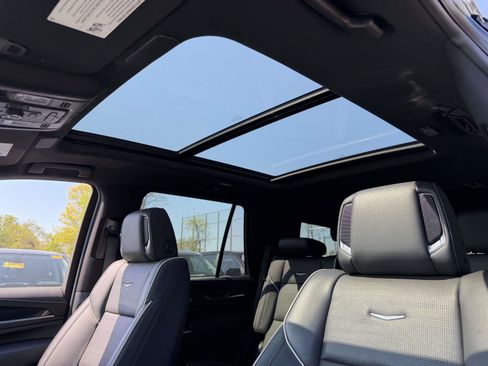 Certified 2024 Cadillac Escalade Sport w/ LPO, ONYX Package AWD/4WD image 10