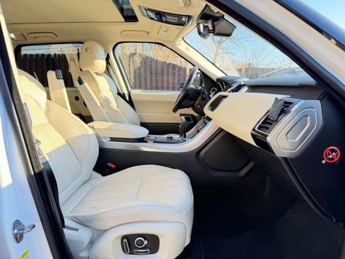 Used 2017 Land Rover Range Rover Sport HSE image 29