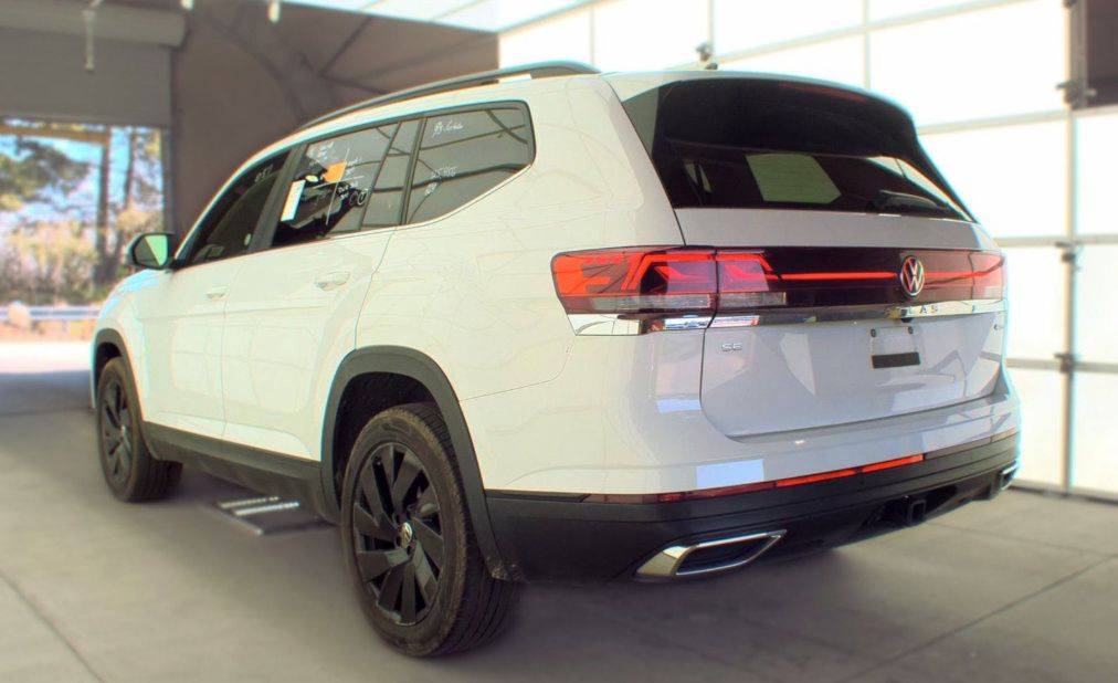Used 2025 Volkswagen Atlas SE AWD/4WD image 5