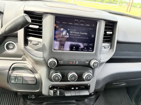 Used 2020 RAM 2500 Tradesman w/ Chrome Appearance Group image 17