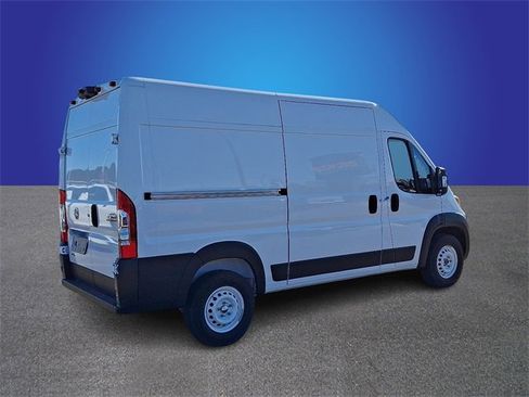 Used 2024 RAM ProMaster 2500 w/ Safety Group image 5