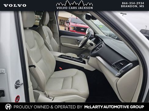Used 2018 Volvo XC90 T6 Momentum w/ Convenience Package image 30