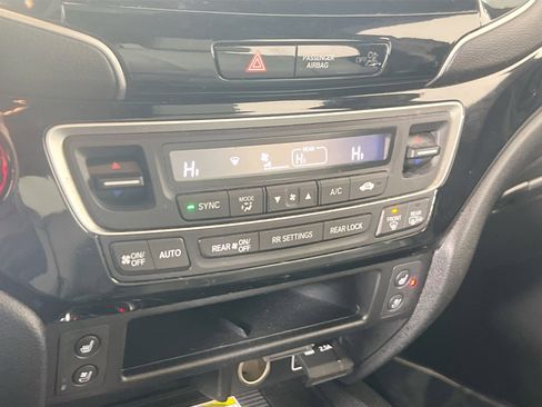 Used 2022 Honda Passport Elite image 16