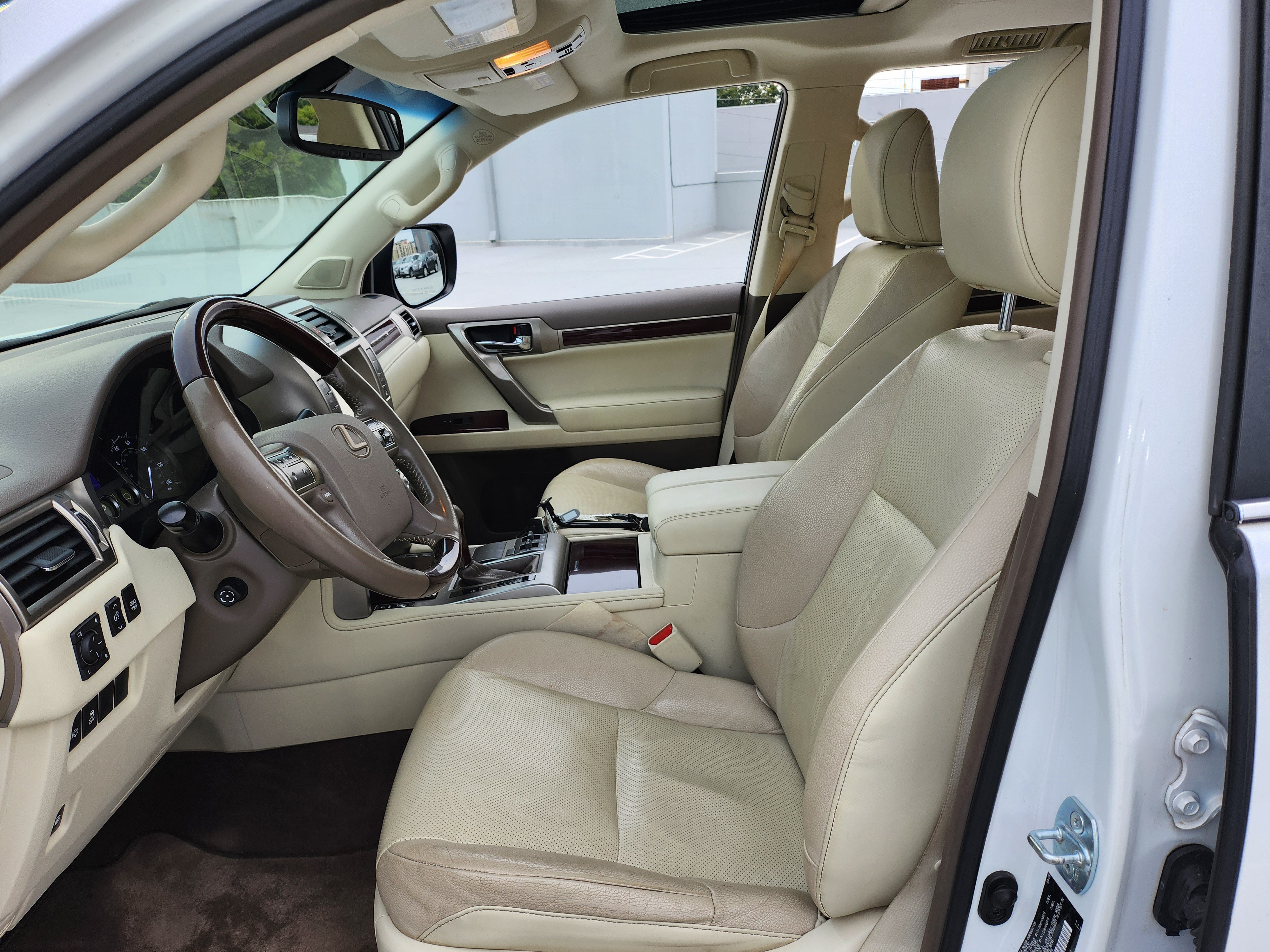 Used 2019 Lexus GX 460 Premium w/ Premium Package AWD/4WD image 12
