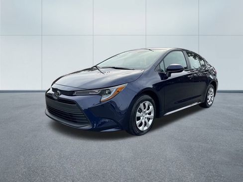 Used 2026 Toyota Corolla LE image 2