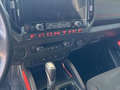 Used 2025 Nissan Frontier Pro-X image 10