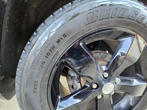 Used 2019 Jeep Grand Cherokee Laredo image 26