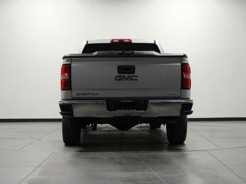 Used 2018 GMC Sierra 1500 SLE w/ SLE Value Package RWD image 5