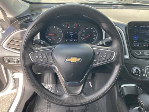 Used 2024 Chevrolet Malibu LT image 25