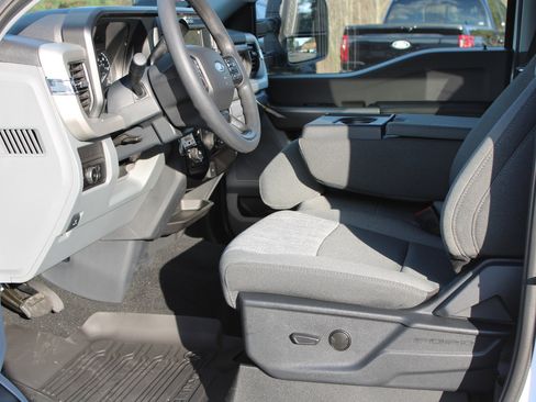 New 2026 Ford F250 XLT image 11