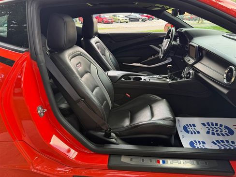 Used 2019 Chevrolet Camaro SS RWD image 61