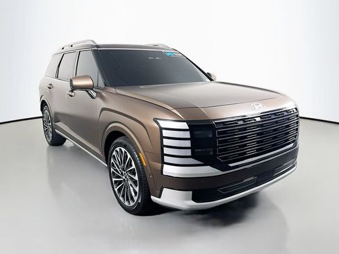Used 2026 Hyundai Palisade Calligraphy FWD image 3