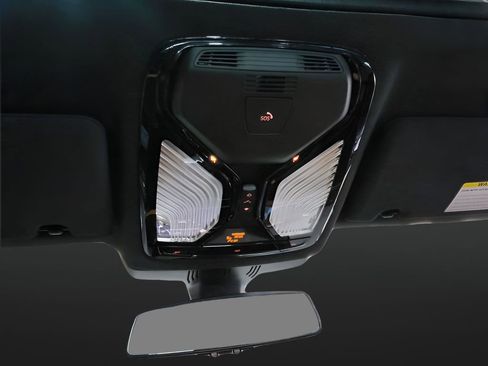 Used 2023 BMW 530i xDrive w/ Premium Package image 19