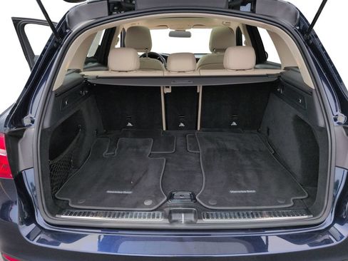 Used 2019 Mercedes-Benz GLC 300 4MATIC image 27