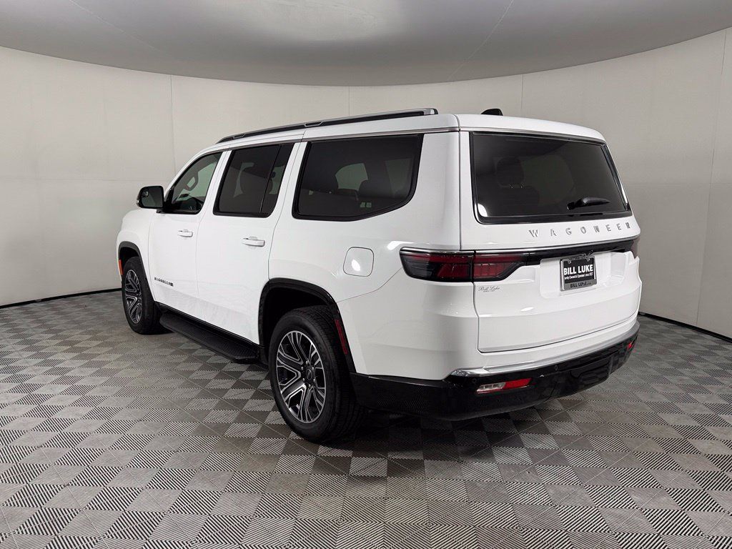 Used 2025 Jeep Wagoneer Series II AWD/4WD image 9