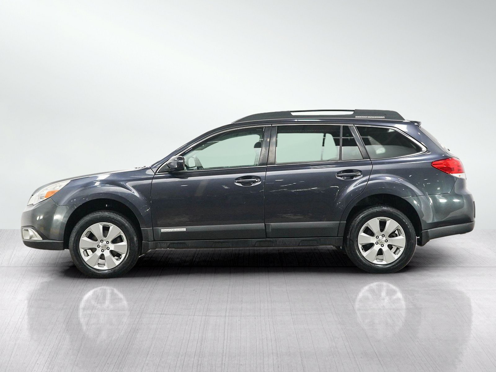Used 2012 Subaru Outback 2.5i Premium w/ All-Weather Pkg AWD/4WD image 2