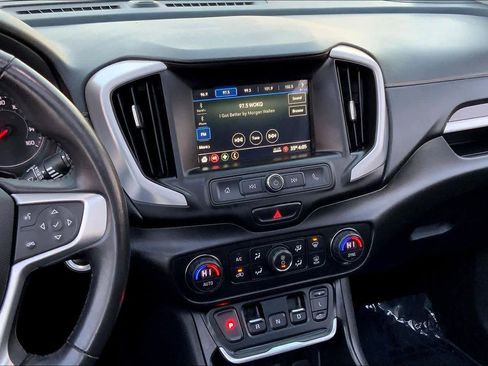 Used 2019 GMC Terrain SLE w/ Driver Convenience Package image 6