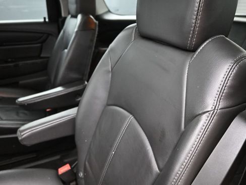Used 2016 GMC Acadia SLT w/ Open Road Package FWD image 19