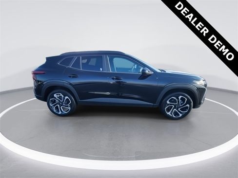 New 2025 Chevrolet Trax RS w/ Driver Confidence Package image 9