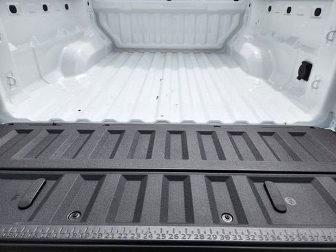 New 2025 GMC Canyon Elevation w/ Convenience Package image 21