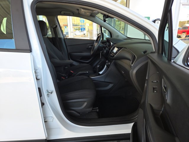 Used 2017 Chevrolet Trax LS FWD image 42