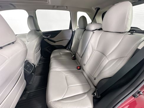 Used 2024 Subaru Forester Premium image 24