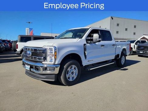 New 2026 Ford F250 XLT w/ FX4 Off-Road Package AWD/4WD image 2