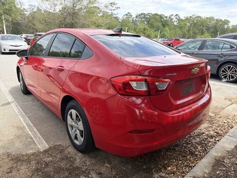 Used 2018 Chevrolet Cruze LS image 3