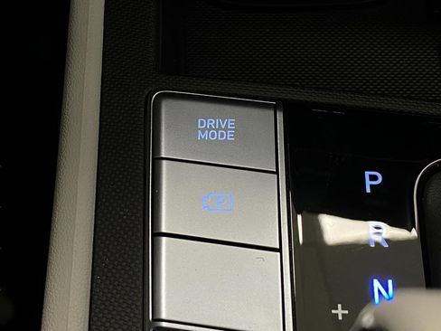 New 2026 Hyundai Elantra Limited FWD image 27