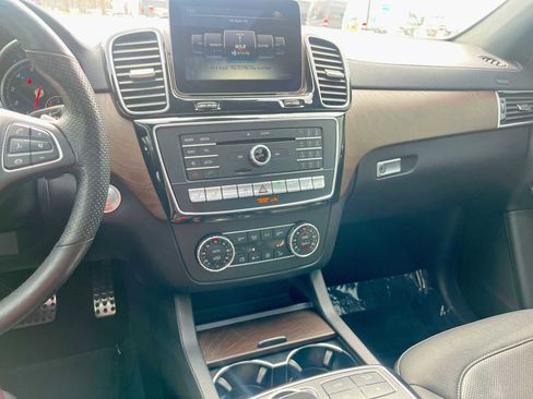 Used 2017 Mercedes-Benz GLS 550 4MATIC image 43