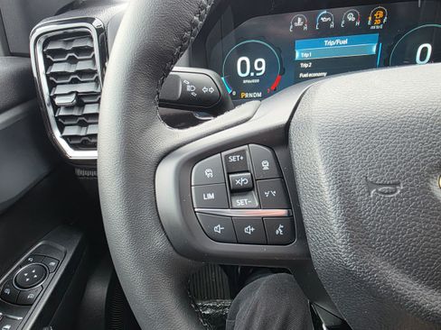 New 2025 Ford Ranger Lariat w/ FX4 Off-Road Package image 15