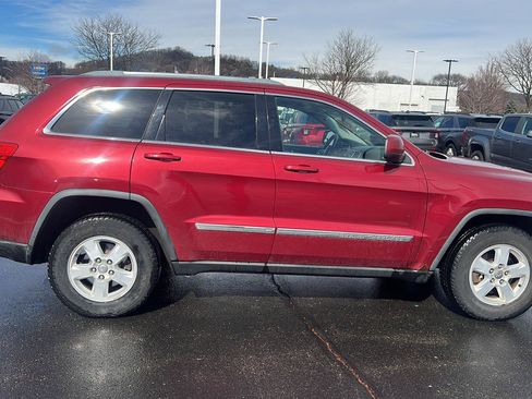 Used 2012 Jeep Grand Cherokee Laredo w/ Laredo E Group image 4