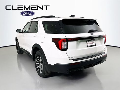 New 2026 Ford Explorer ST-Line AWD/4WD image 8