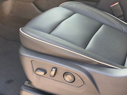 New 2026 GMC Yukon Elevation image 26