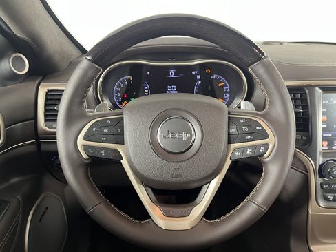 Used 2017 Jeep Grand Cherokee Summit image 12