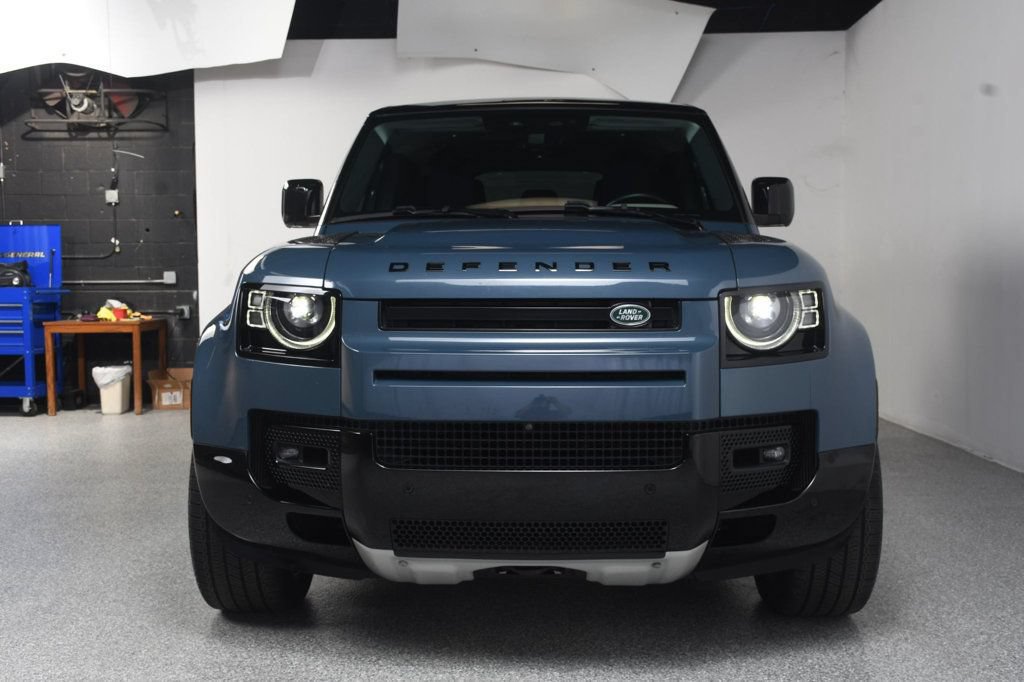 Used 2024 Land Rover Defender 110 X-Dynamic SE AWD/4WD image 17