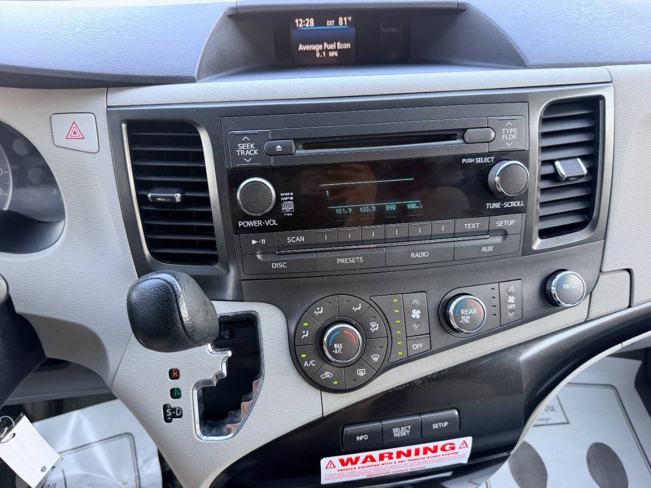 Used 2011 Toyota Sienna LE FWD image 35