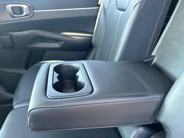 Used 2025 Kia Sorento S w/ Panoramic Sunroof Package FWD image 39
