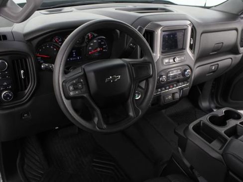 Used 2024 Chevrolet Silverado 1500 Custom Trail Boss w/ LPO, Dark Essentials Package image 8