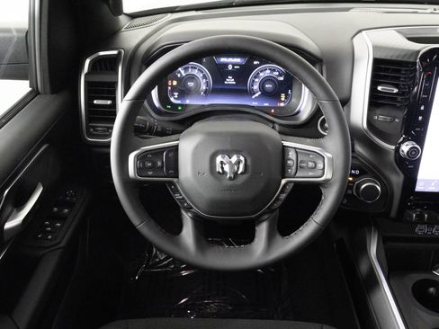 New 2026 RAM 1500 4x4 Crew Cab image 28