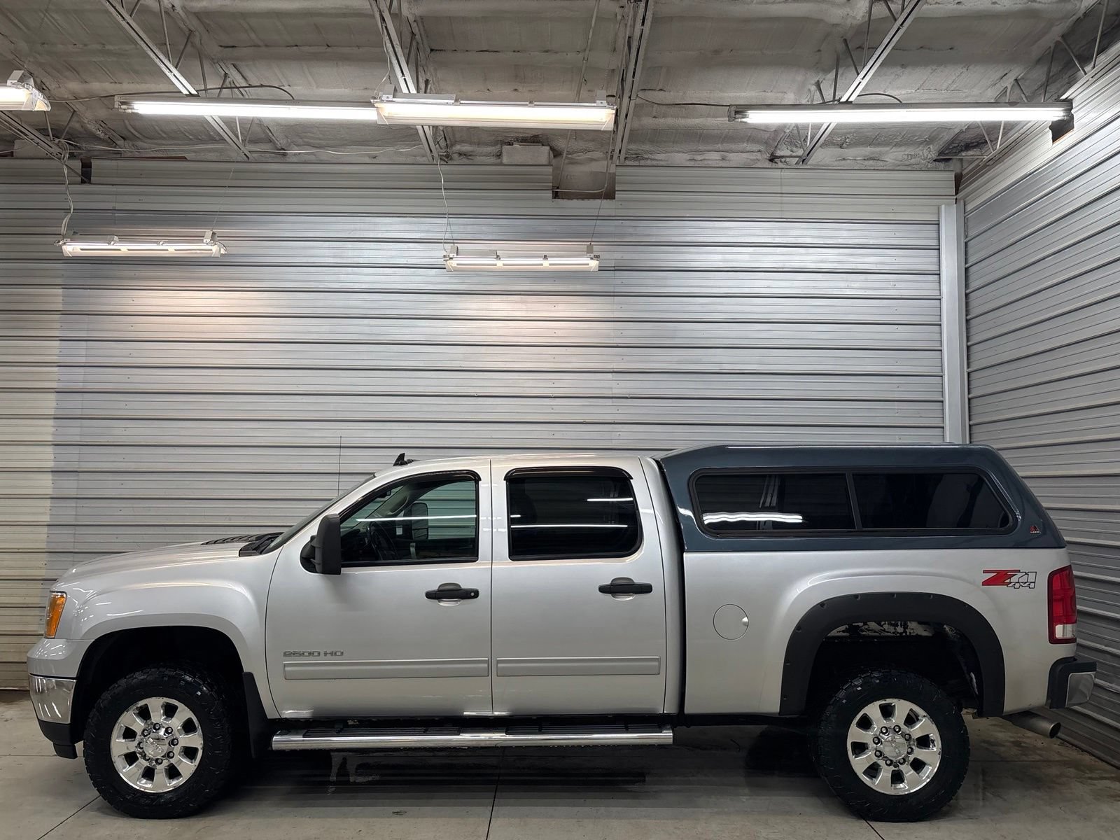 Used 2014 GMC Sierra 2500 SLE w/ SLE Preferred Package AWD/4WD image 8
