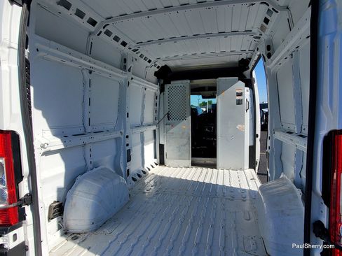 Used 2023 RAM ProMaster 2500 w/ Convenience Group FWD image 16