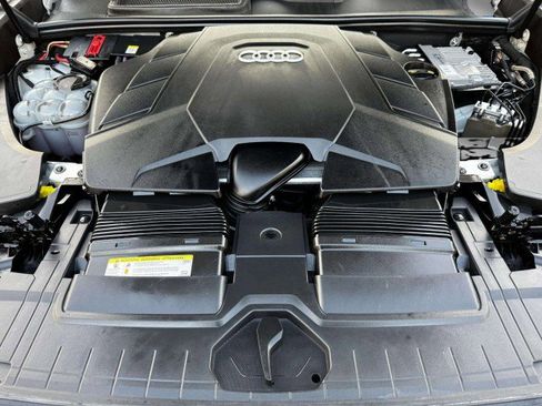 Used 2019 Audi Q8 Premium Plus w/ Premium Plus image 60