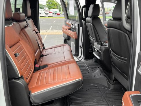 Used 2024 GMC Sierra 3500 Denali Ultimate image 25