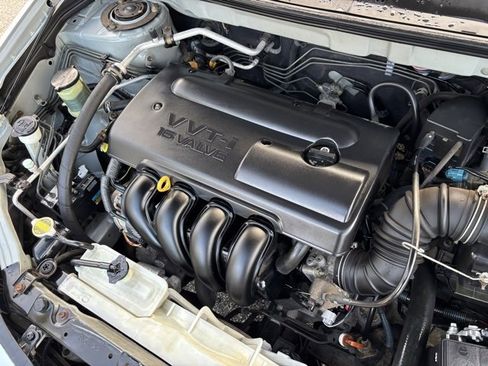 Used 2004 Pontiac Vibe Base image 28