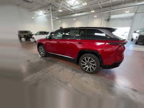 New 2025 Jeep Wagoneer S Limited image 7